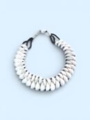 Collier en cauris